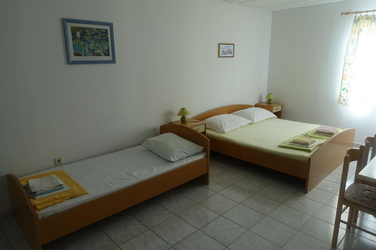 Apartments Galeb Rtina Exterior photo