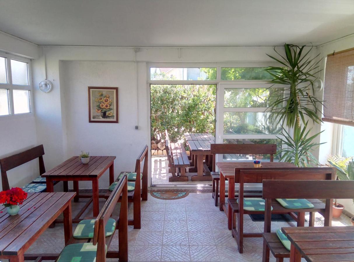 Apartments Galeb Rtina Exterior photo